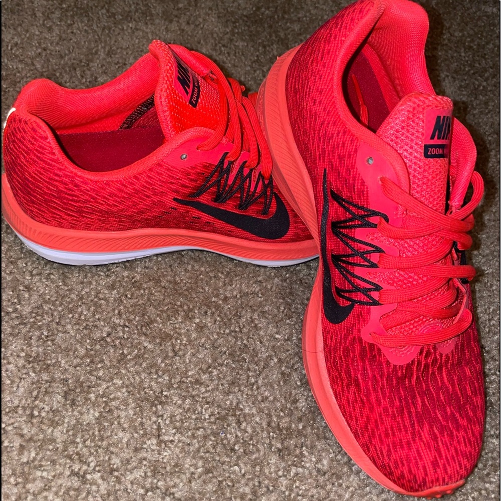 Womens Nike “Zoom Winflo 5” size 7